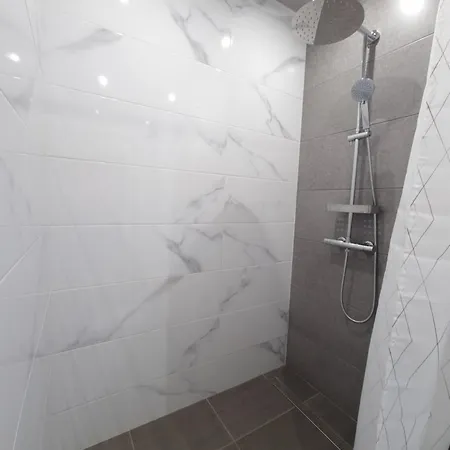 жилищна сграда орех *