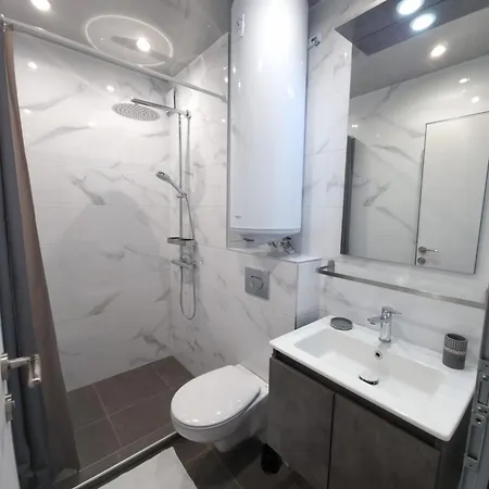 Apartman жилищна сграда орех Várna