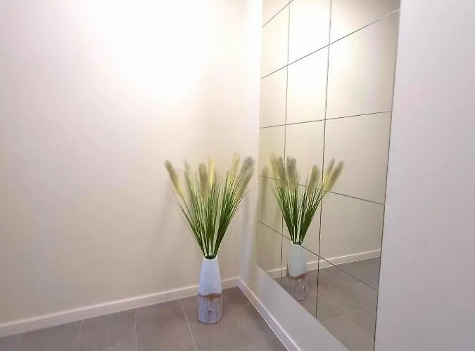 жилищна сграда орех דירה וארנה