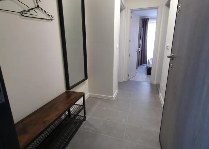 жилищна сграда орех * וארנה