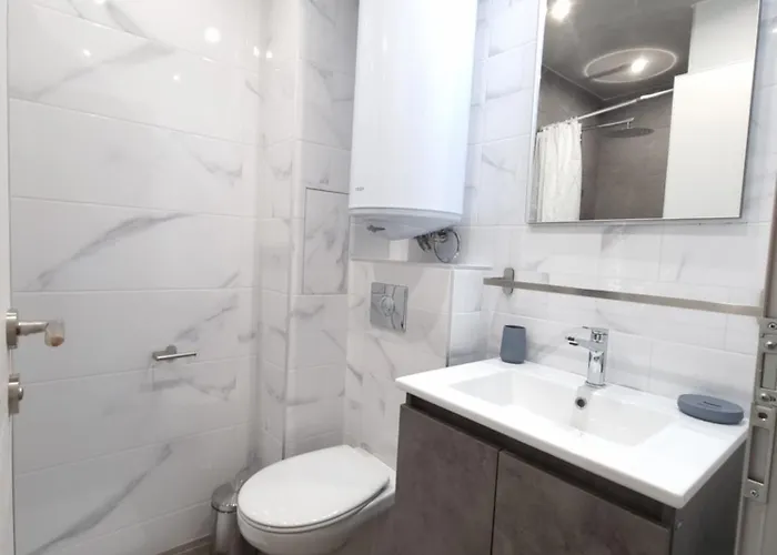 жилищна сграда орех וארנה