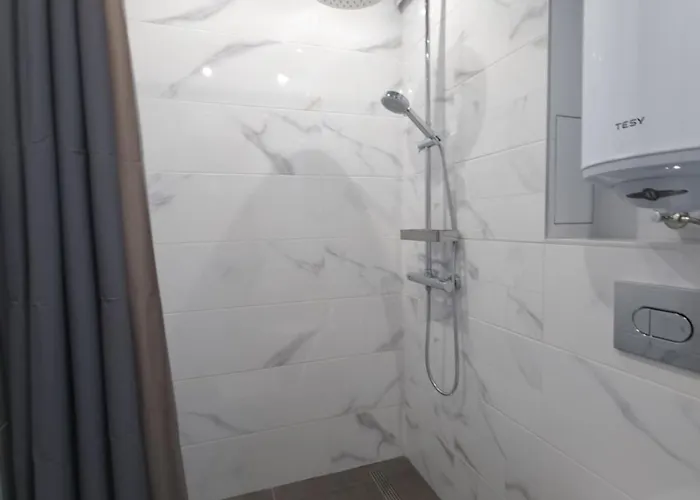 жилищна сграда орех וארנה